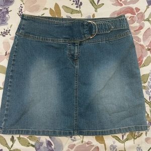 Vintage y2k No Boundaries buckle mini skirt